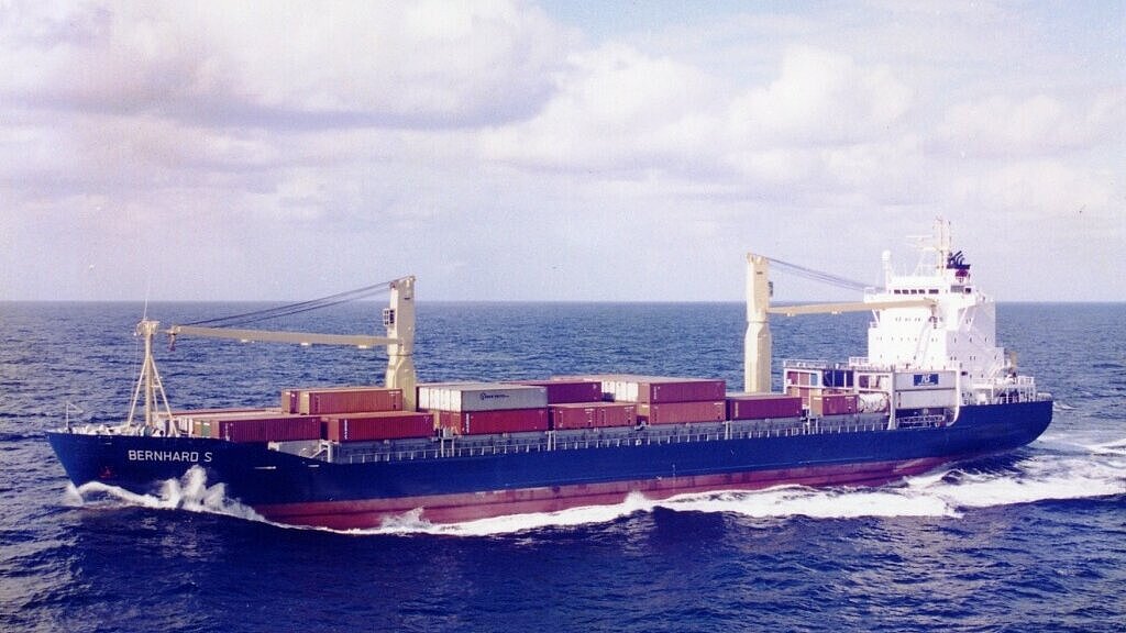 Indonesier erwerben das Containerschiff „Andrea“ ex „Bernhard S“ von Hansen & Lange. Foto: Eder Indonesier erwerben das Containerschiff „Andrea“ ex „Bernhard S“ von Hansen & Lange. Foto: Eder