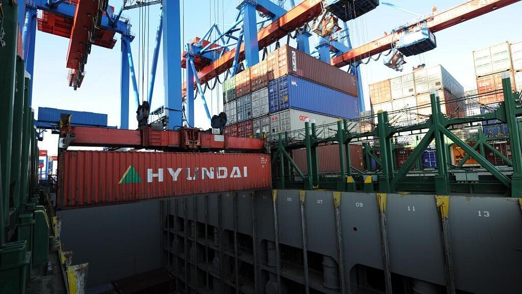 Containerumschlag am HHLA-Terminal Altenwerder (CTA). Foto: Hasenpusch