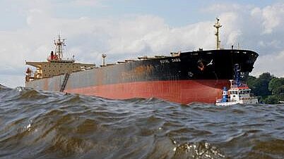 Die "Royal Oasis" fährt für E.On von Hamburg nach Kolumbien und zurück nach Europa. Foto: Hasenpusch