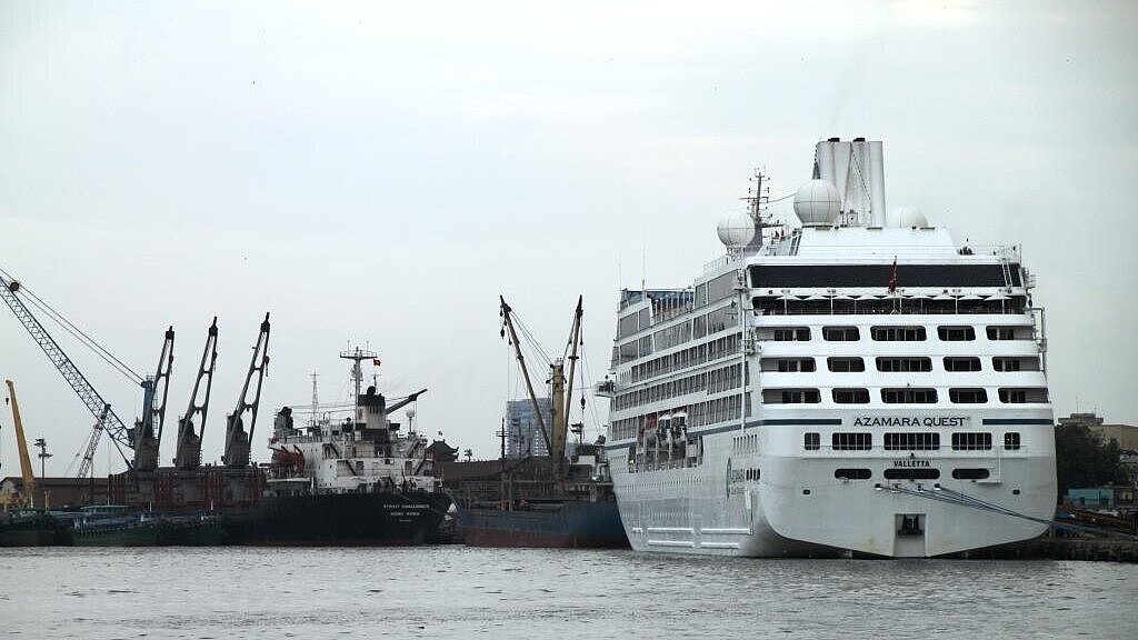Auf dem Luxusliner "Azamara Quest" ist ein Feuer ausgebrochen. Foto: Schmidt-Walther