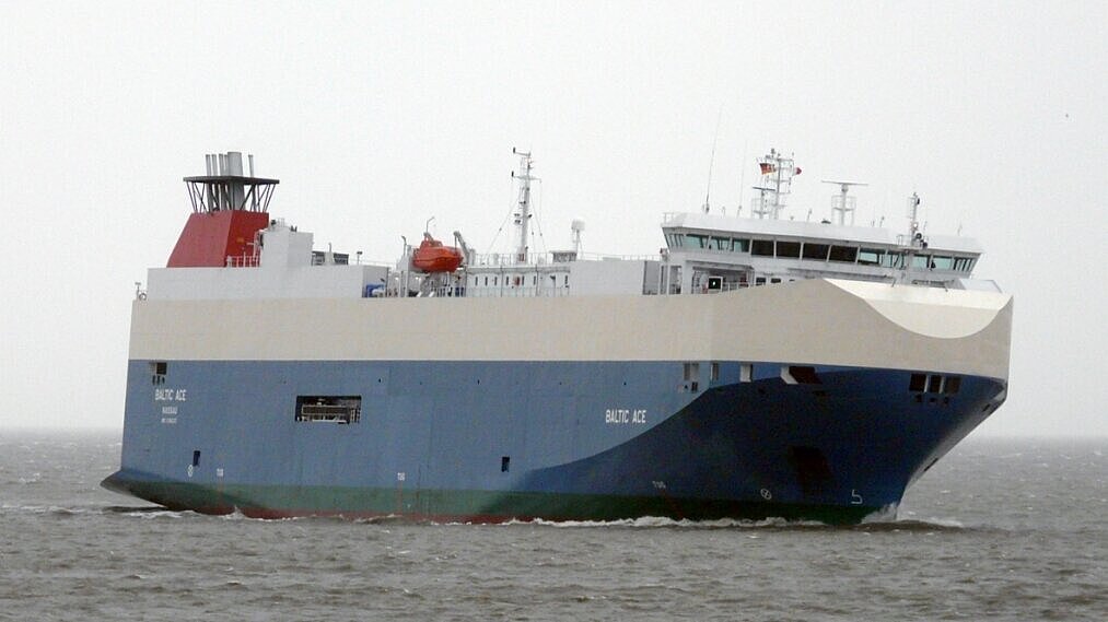 Die "Baltic Ace" ist mit dem Containerfeeder "Corvus J" kollidiert. Foto: Voß Die "Baltic Ace" ist mit dem Containerfeeder "Corvus J" kollidiert. Foto: Voß