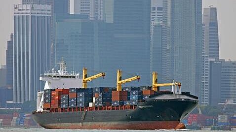 Das Oltmann-Containerschiff „JPO Leo“ ist seit fünf Jahren durchgängig beschäftigt. Foto: Hasenpusch Das Oltmann-Containerschiff „JPO Leo“ ist seit fünf Jahren durchgängig beschäftigt. Foto: Hasenpusch