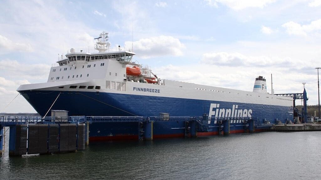 Neuer Stammkunde in Lübeck: RoRo-Frachter "Finnbreeze". Foto: LHG/Klein