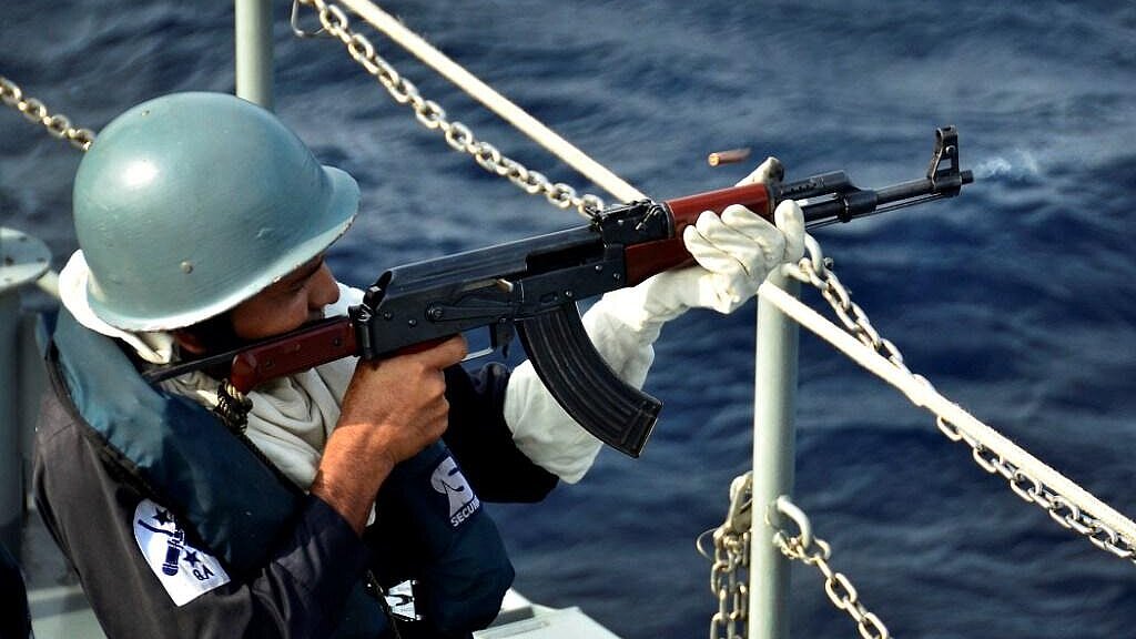 Ab 2012 sollen private Schutzkräfte legitimiert werden. Foto: US-Navy
