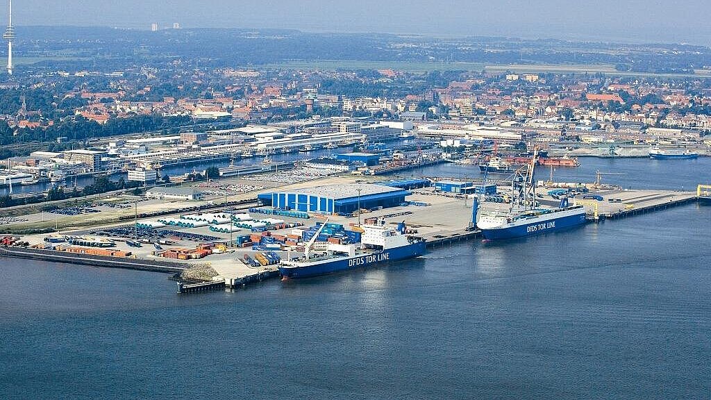 DFDS Seaways bedient fünfmal wöchentlich die Route Cuxhaven – Immingham. Foto: Hero Lang