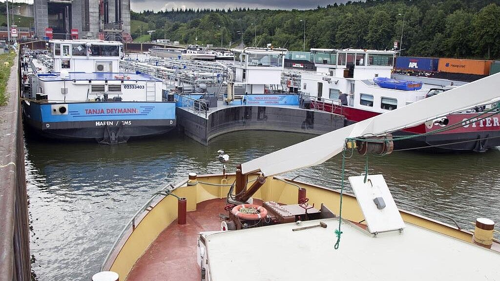 Nadelöhr: das fast 40 Jahre alte Schiff shebewerk Scharnebeck. Foto: IHK/Tamme Nadelöhr: das fast 40 Jahre alte Schiff shebewerk Scharnebeck. Foto: IHK/Tamme