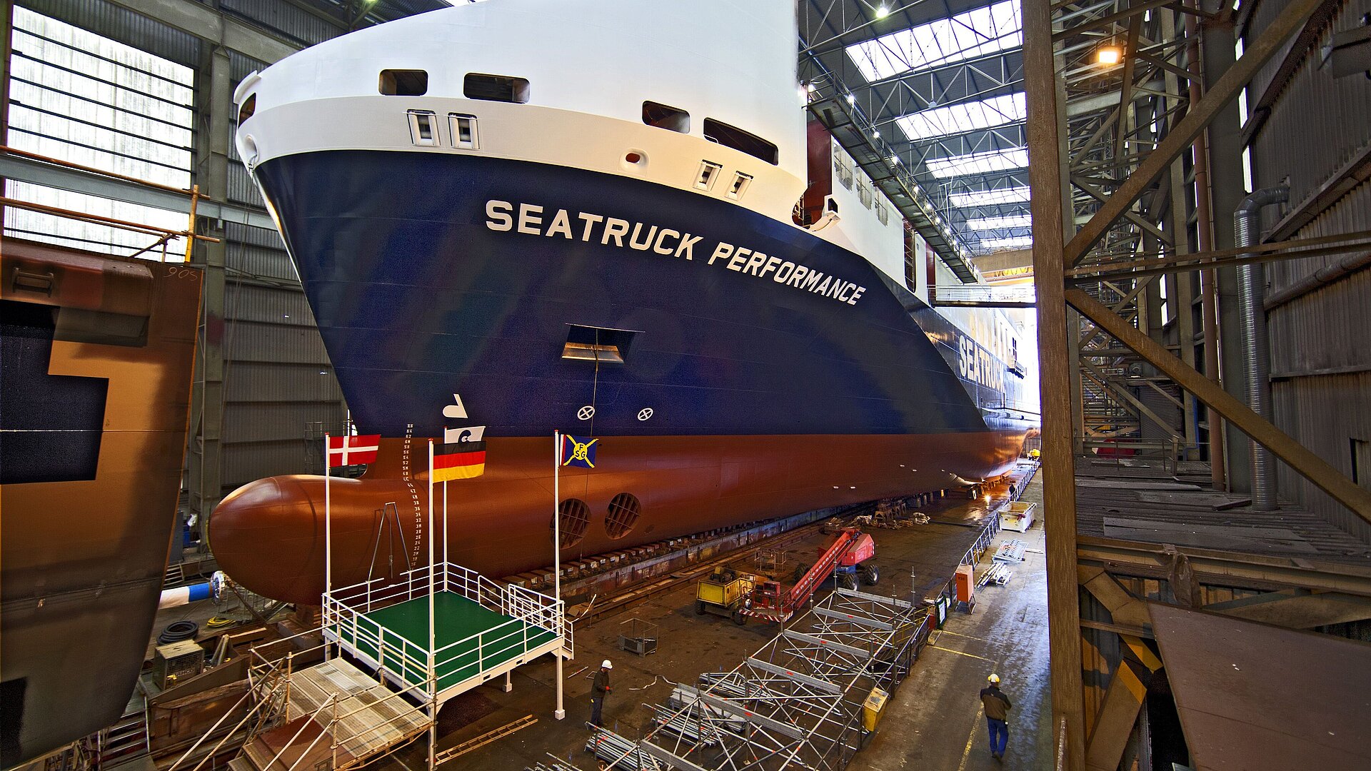 Die Frachtfähre „Seatruck Performance“ verließ gestern die überdachte Helling der FSG. Foto: FSG Die Frachtfähre „Seatruck Performance“ verließ gestern die überdachte Helling der FSG. Foto: FSG