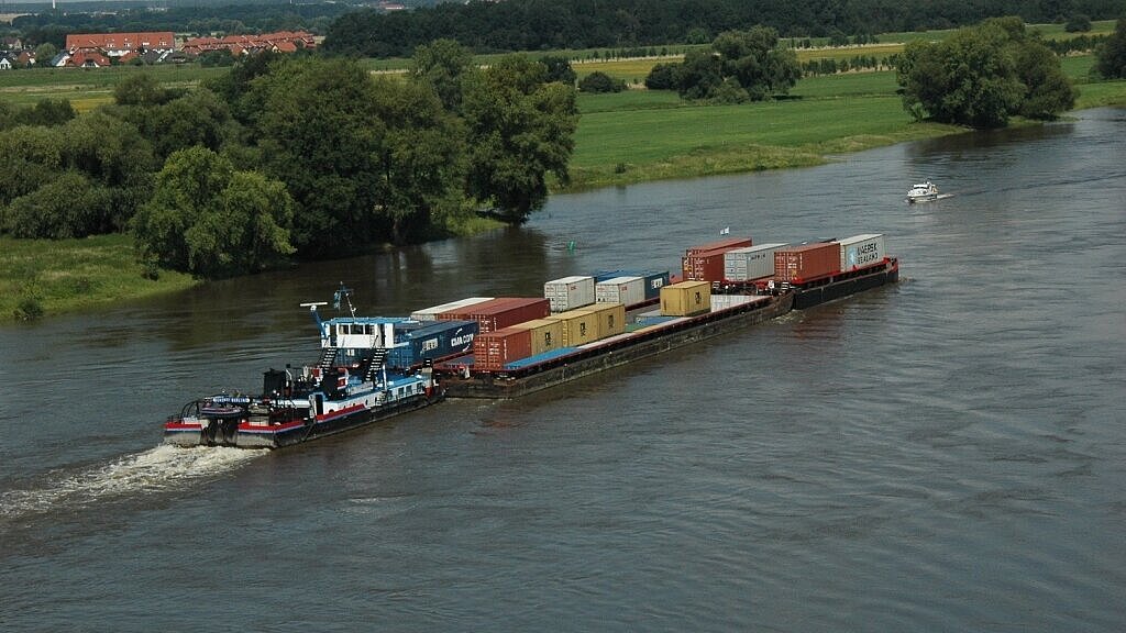 Gegenwärtig ist die Elbe oft im Sommer nicht tief genug für einen regelmäßigen Schiffsverkehr. Foto: SPC
