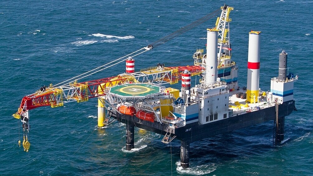 Die Errichtereinheit JB 117 im deutschen Hochsee-Windpark. Foto: BARD-Gruppe Die Errichtereinheit JB 117 im deutschen Hochsee-Windpark. Foto: BARD-Gruppe