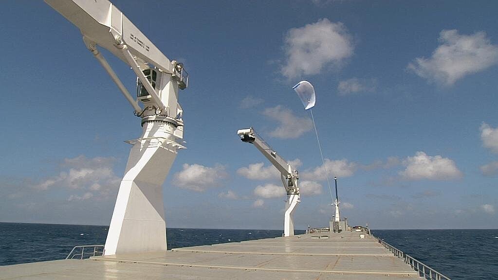 SkySails hat nach eigenen Angaben bislang zehn der Zugdrachensysteme verkauft – aber noch nicht alle montiert. Foto: Skysails