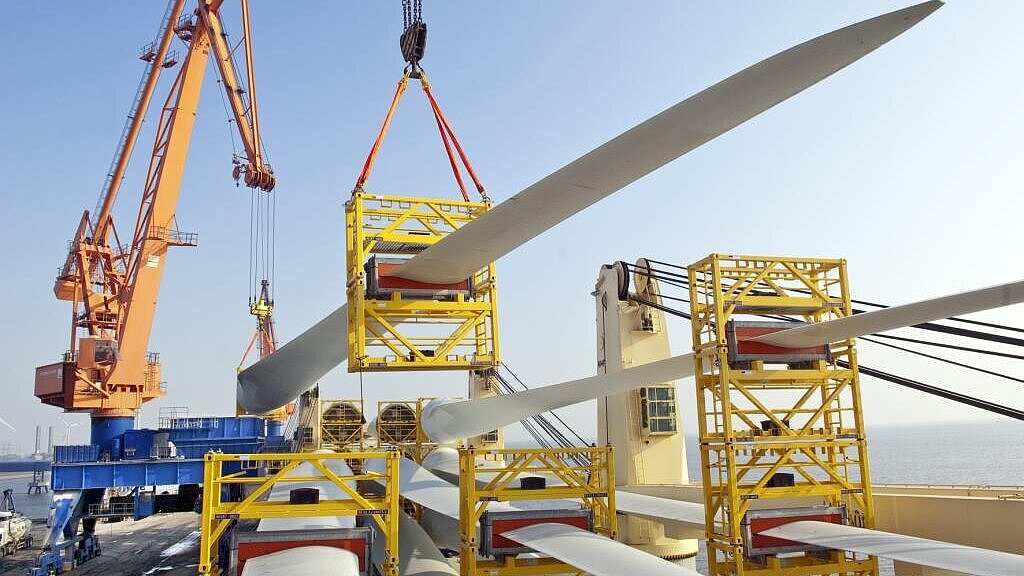 Die deutsche Hafenwirtschaft will sich den Herausforderungen der wachsenden Offshore-Windindustrie stellen. Foto: Brunsbüttel Ports