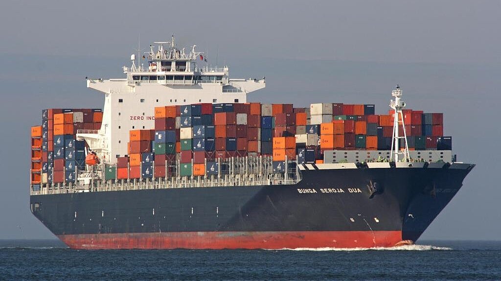 Für MISC fahren aktuell 30 Containerschiffe, unter anderem die eigene "Bunga Seroja Dua". Foto: Hasenpusch