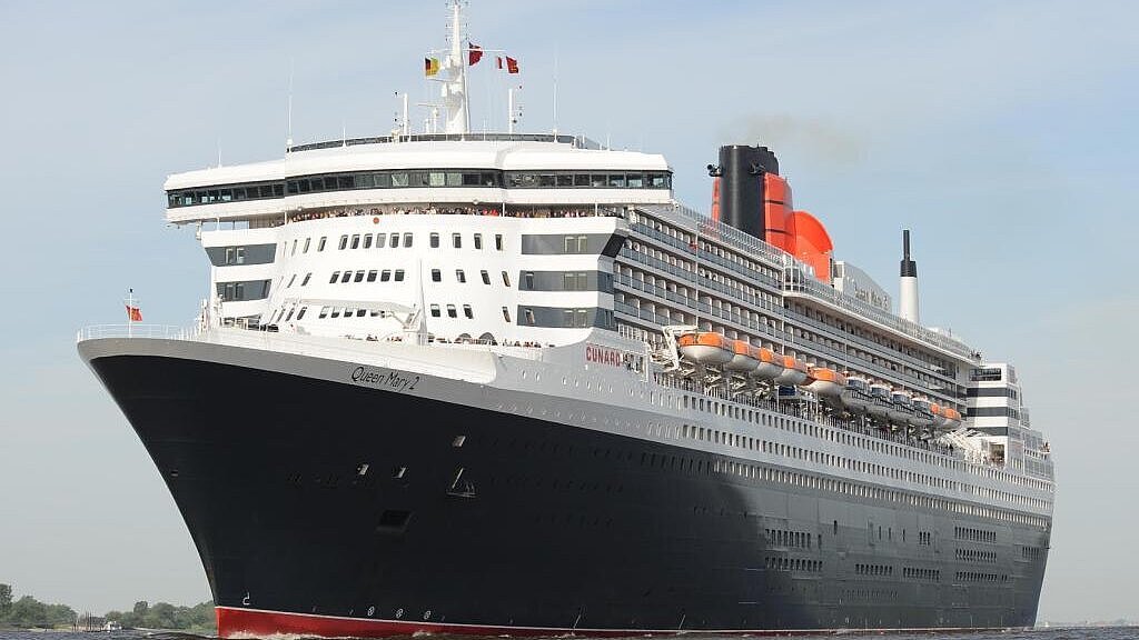 Die "Queen Mary 2" wird im Januar 2012 acht Jahre alt. Foto: Hasenpusch Die "Queen Mary 2" wird im Januar 2012 acht Jahre alt. Foto: Hasenpusch