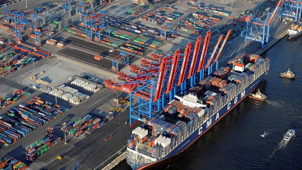 Die „CMA CGM Christophe Colomb“am Container Terminal Burchardkai. Foto: HHLA
