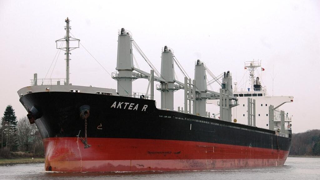 Bunge nimmt den 28 372-Tonner „Aktea R“ für drei bis fünf Monate in Charter. Foto: Steen