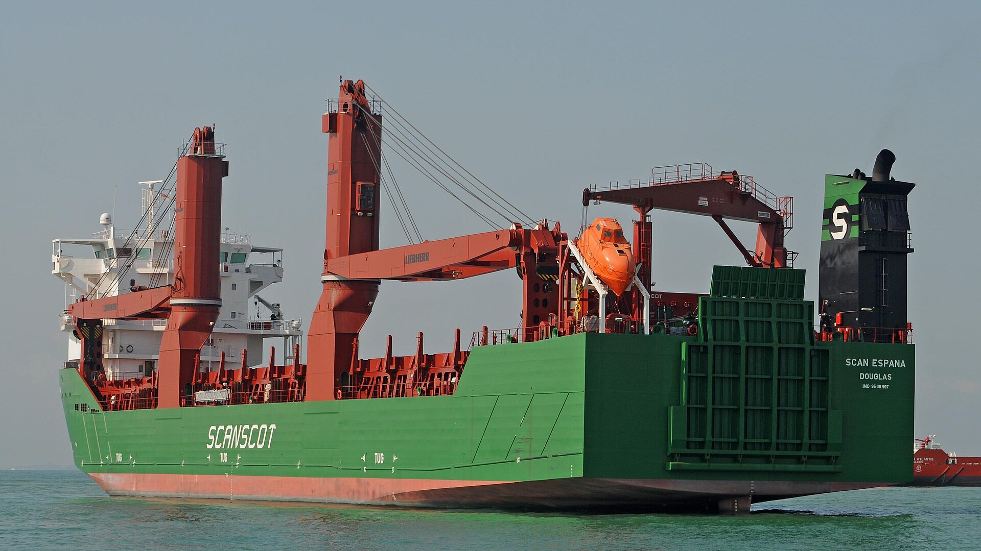 Der RoRo-Schwergutfrachter „Scan Espana“ wurde erst im Mai 2010 in Dienst gestellt. Foto: Hasenpusch Der RoRo-Schwergutfrachter „Scan Espana“ wurde erst im Mai 2010 in Dienst gestellt. Foto: Hasenpusch