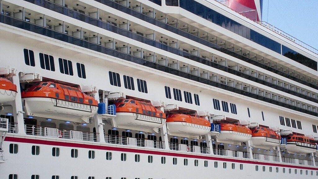 Zukünftig soll es mehr Rettungswesten als Passagiere an Bord geben. Foto: Hatecke Zukünftig soll es mehr Rettungswesten als Passagiere an Bord geben. Foto: Hatecke