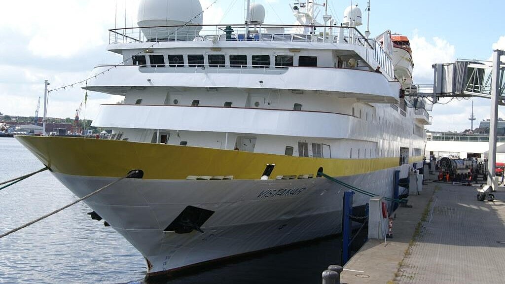 Am 13. Juni 1990 machte die „Vistamar“ erstmals für den Veranstalter plantours in Kiel fest. Foto: Seehafen Kiel Am 13. Juni 1990 machte die „Vistamar“ erstmals für den Veranstalter plantours in Kiel fest. Foto: Seehafen Kiel