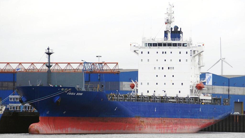 Derzeit ist auch der 1790-TEU-Frachter „Frisia Bonn“ in Bremen aufgelegt. Foto: Hasenpusch