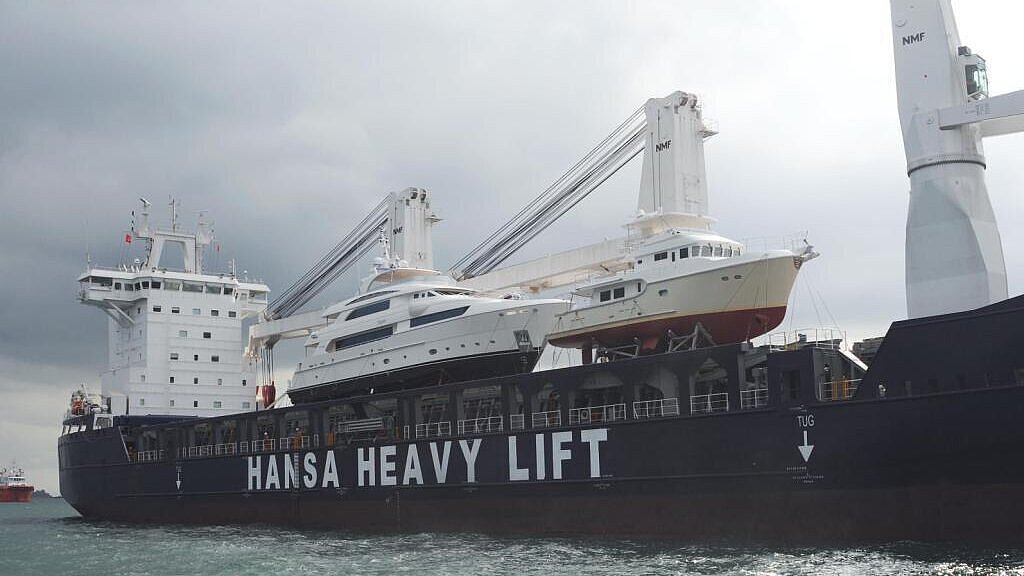 Hansa Heavy Lift zieht nach Hamburg. Foto: Hasenpusch Hansa Heavy Lift zieht nach Hamburg. Foto: Hasenpusch