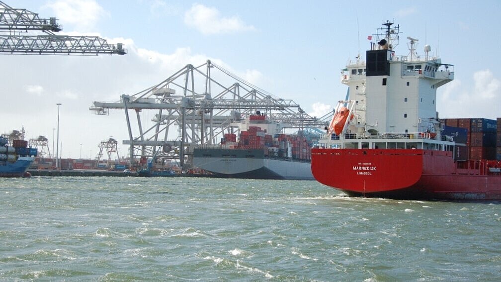 Die Zufahrt nach Rotterdam wird um 240 Meter verbreitert. Foto: Martin Hessing Die Zufahrt nach Rotterdam wird um 240 Meter verbreitert. Foto: Martin Hessing