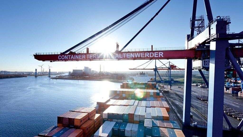 Im Jahr 2011 haben 2,7 Prozent mehr Schiffe den Hamburger Hafen angelaufen. Foto: HHLA Im Jahr 2011 haben 2,7 Prozent mehr Schiffe den Hamburger Hafen angelaufen. Foto: HHLA