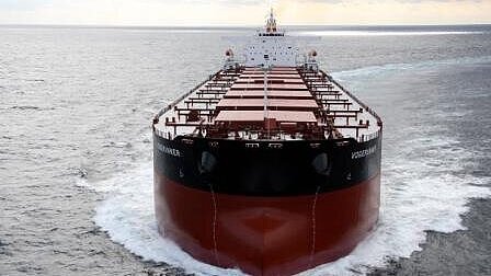 Die "Vogerunner" befördert 150.000 Tonnen Kohle für Clearlake. Foto: Vogemann Die "Vogerunner" befördert 150.000 Tonnen Kohle für Clearlake. Foto: Vogemann