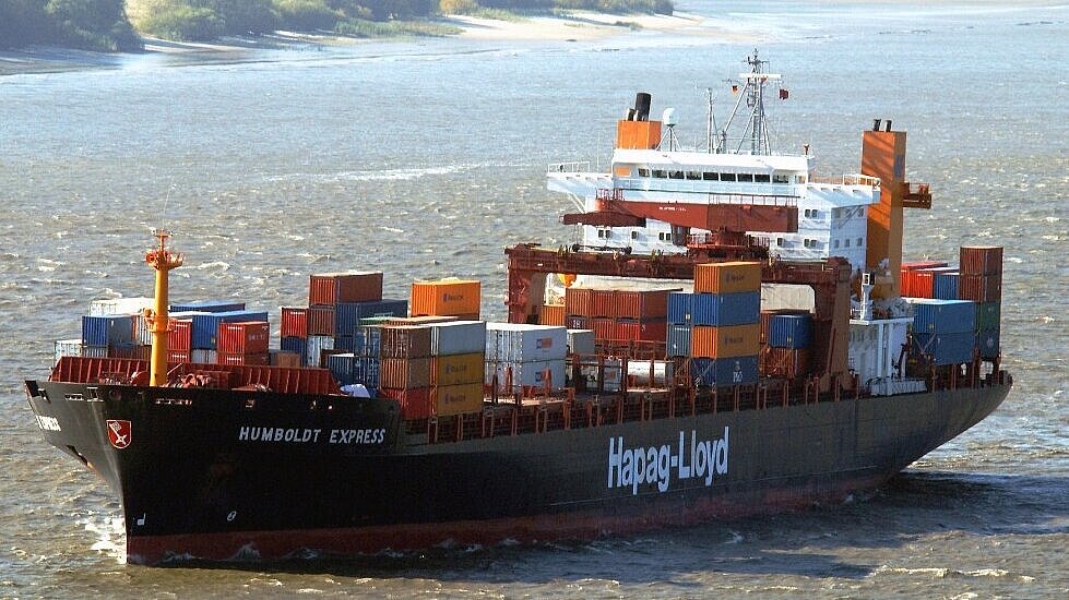 Hapag-Lloyd lässt die „Humboldt Express“ (2181 TEU) in Indien verschrotten. Foto: Hasenpusch Hapag-Lloyd lässt die „Humboldt Express“ (2181 TEU) in Indien verschrotten. Foto: Hasenpusch